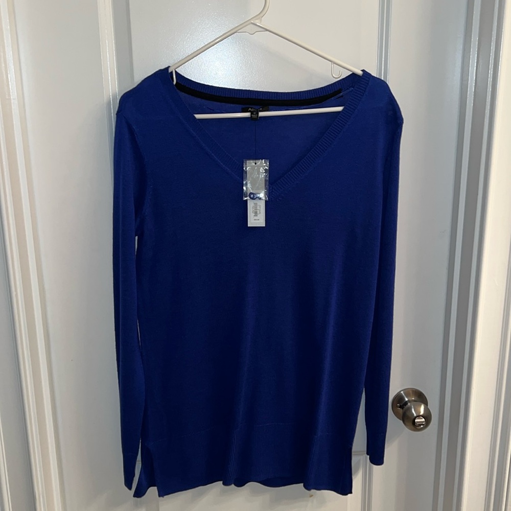 NWT-Apt. 9 Size Medium